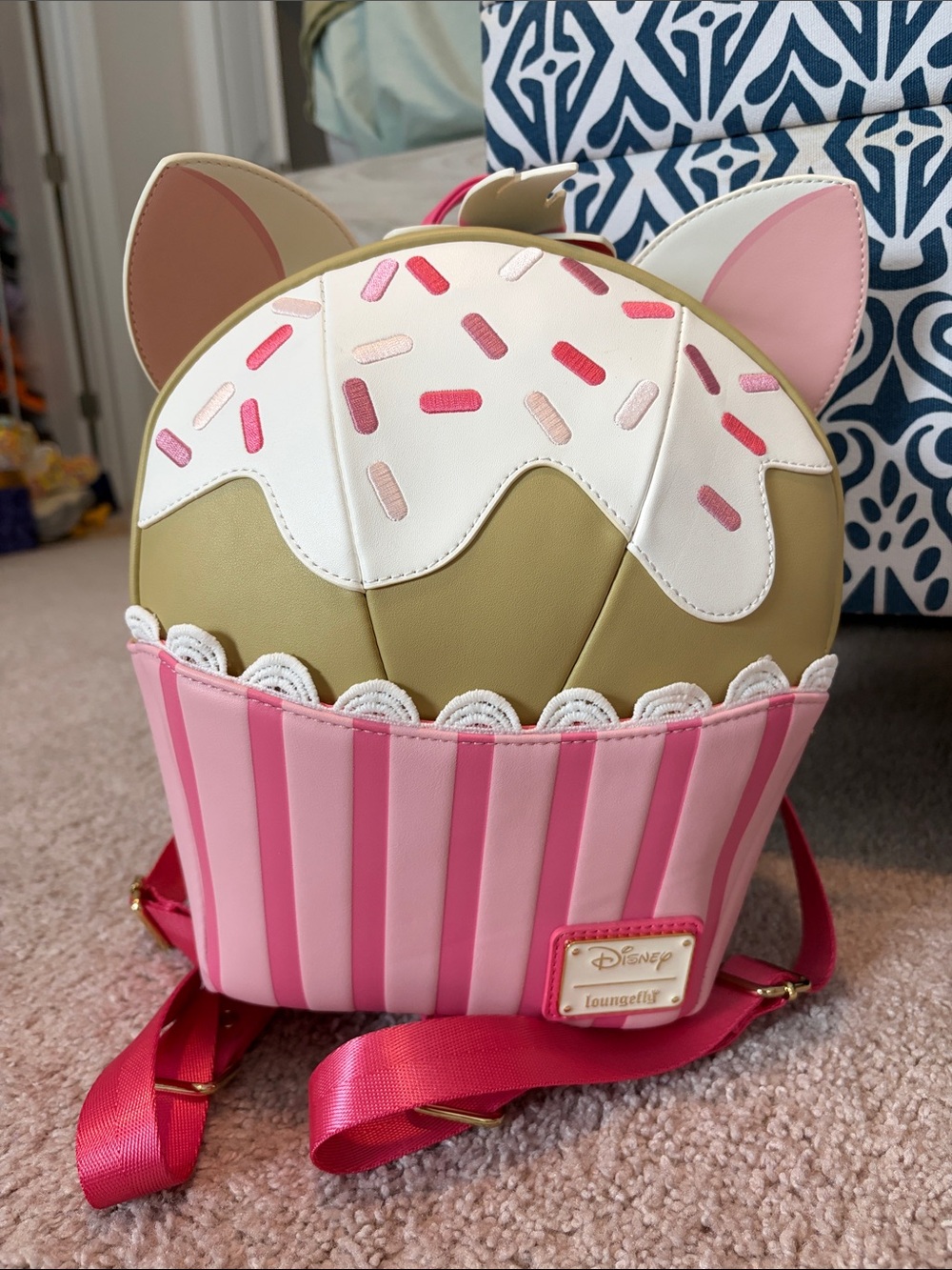 Loungefly Aristocats Marie figured cupcake 🧁 mini backpack